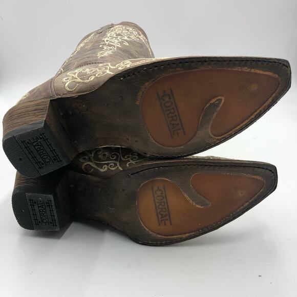 Corral Women Crater Bone Embroidery Snip Toe Boots Size 9 M FLAW - Picture 7 of 11